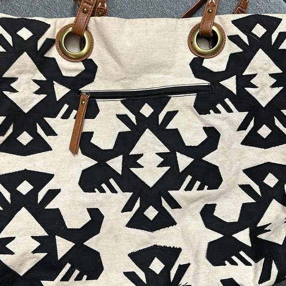 Large Lucky Brand 🍀 Bag, High Quality Cotton Accented with Leather - Picture 7 of 9